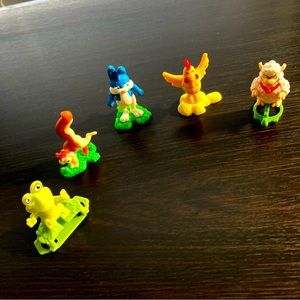 Kinder Mini Figures Lot of 5 Collectible